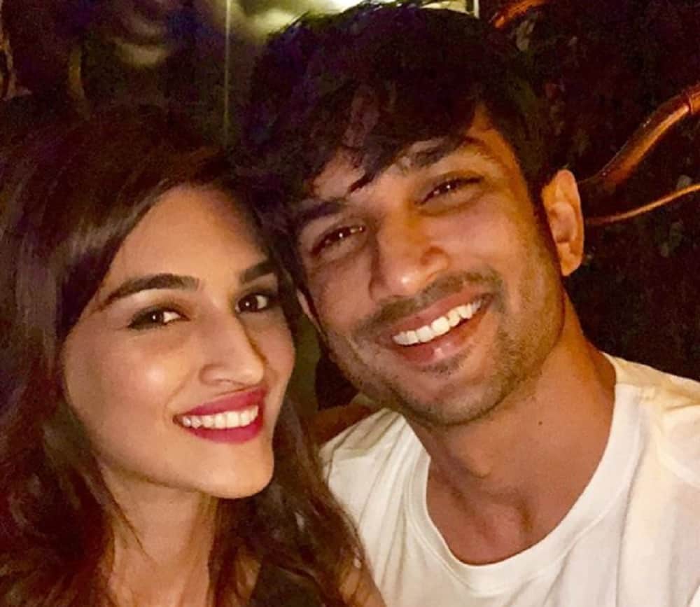 See how beautifully Kriti Sanon Wished her  Boyfriend Sushant Singh Rajput On His Birthday