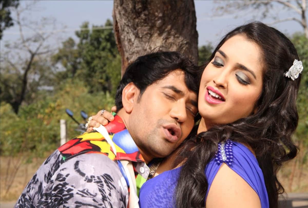 dinesh lal yadav nirahua's new gst holi song has been viral on social media