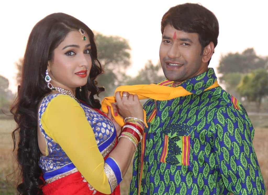dinesh lal yadav nirahua's new gst holi song has been viral on social media