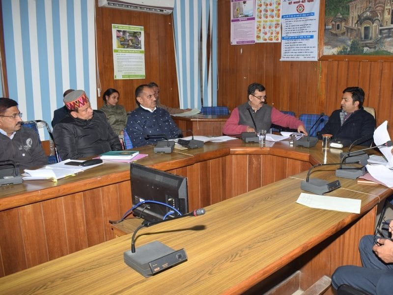 सभी विकास खंडों में खेल मैदान के लिए भूमि करें चयनित : प्रजापति