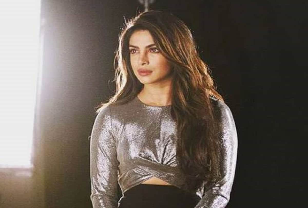 priyanka chopra will announce oscar nominations