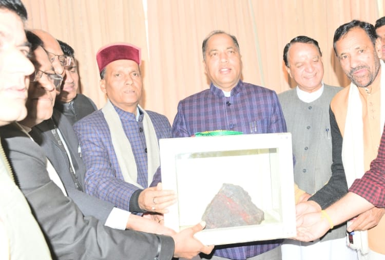 hindustan salts limited md sp bansal met cm jairam thakur