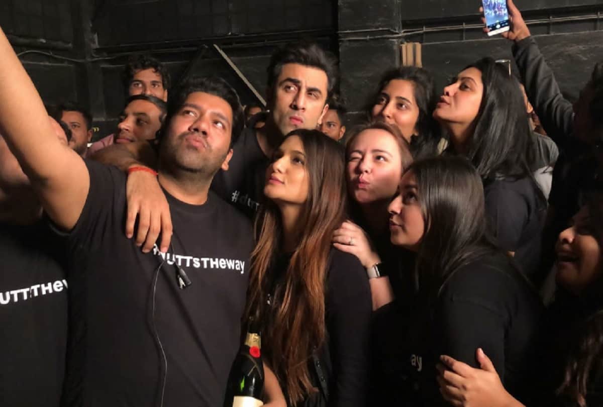 Ranbir Kapoor and Sonam Kapoor wrap up video of Sanjay Dutt biopic goes viral 