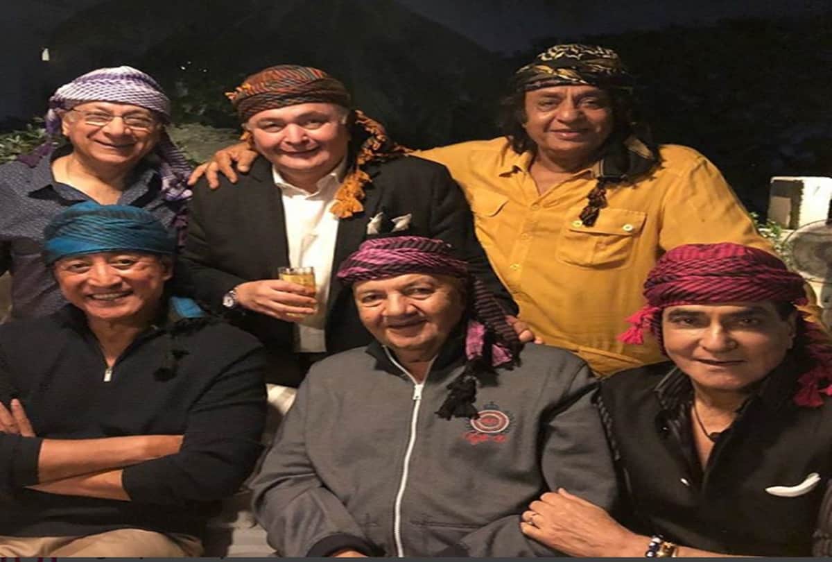 Rishi Kapoor shared Bollywood veterans actor's photos on twitter