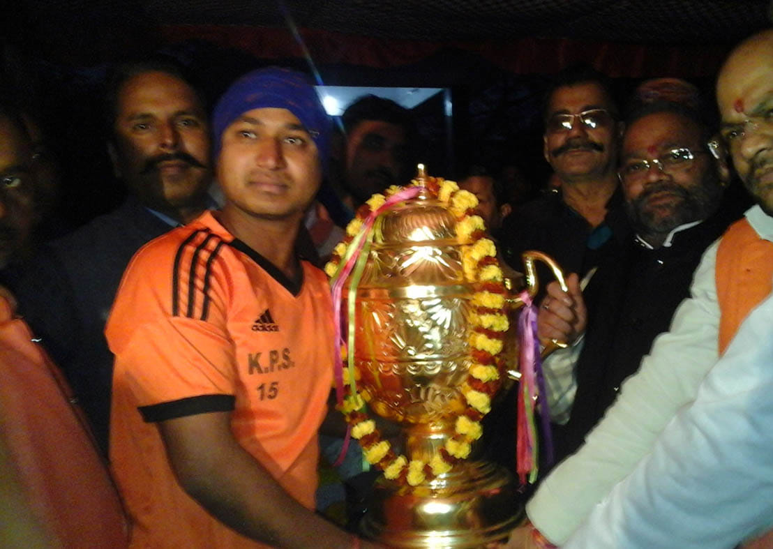 Gorakhpur did capture the shield.