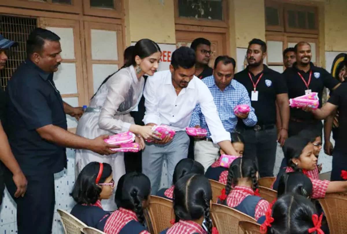 Sonam Kapoor asking 400 rupees contribution to buy sanitary napkins through video 