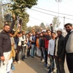 टीडी काॅलेज चौराहे पर मंगलवार को फिल्म पद्मावत के खिलाफ                 नारेबाजी करते छात्रनेता। 