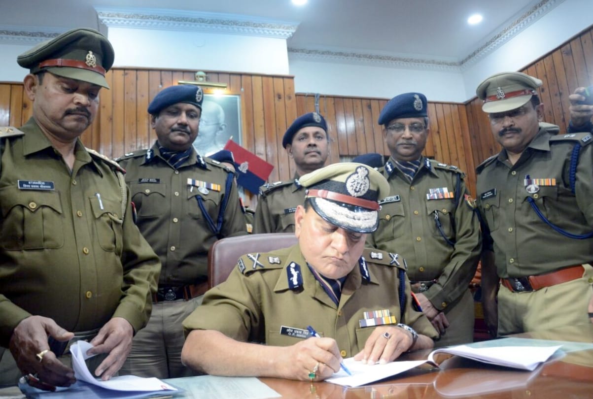 op singh joined as dgp of up