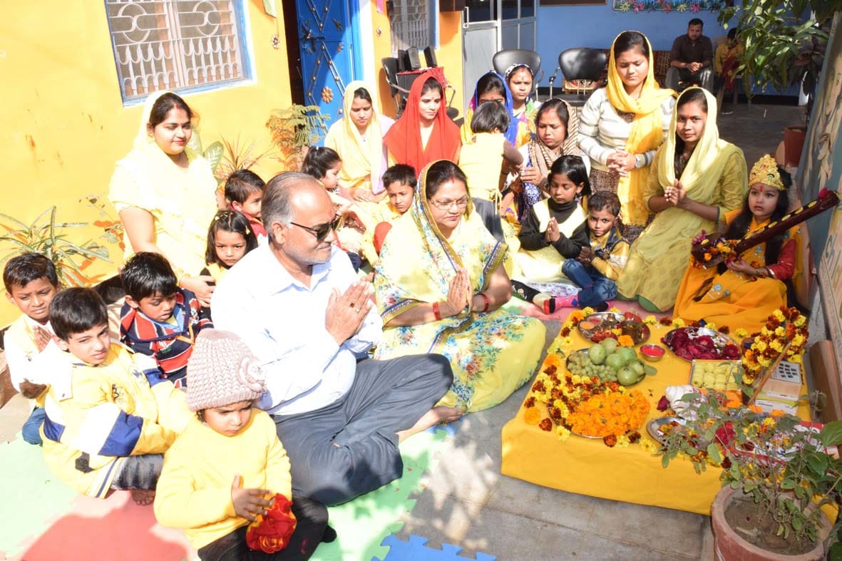 बसंत पंचमी पर्व पर मां सरस्वती की आराधना