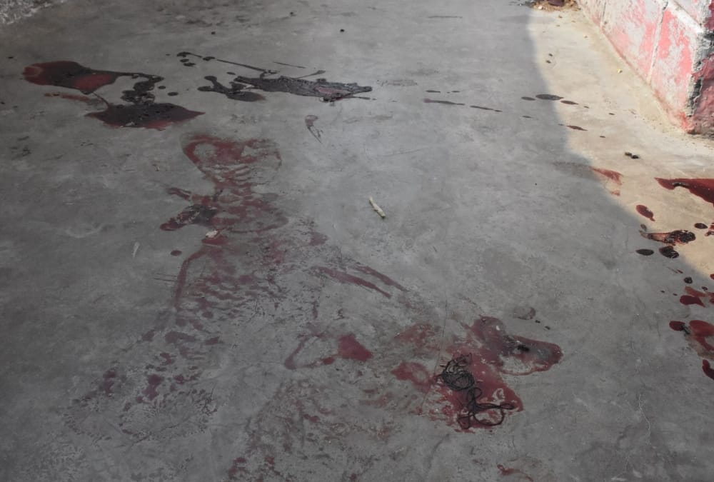 pics of robbery in malihabad.