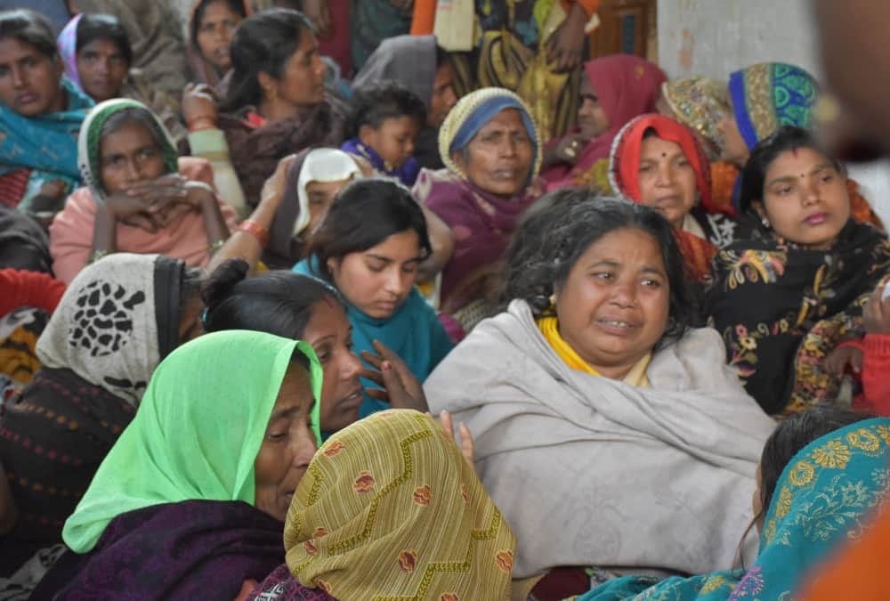 pics of robbery in malihabad.