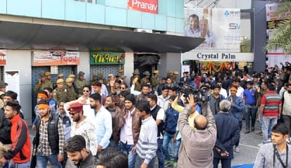 padmaavat coaei demand rajnath singh for security