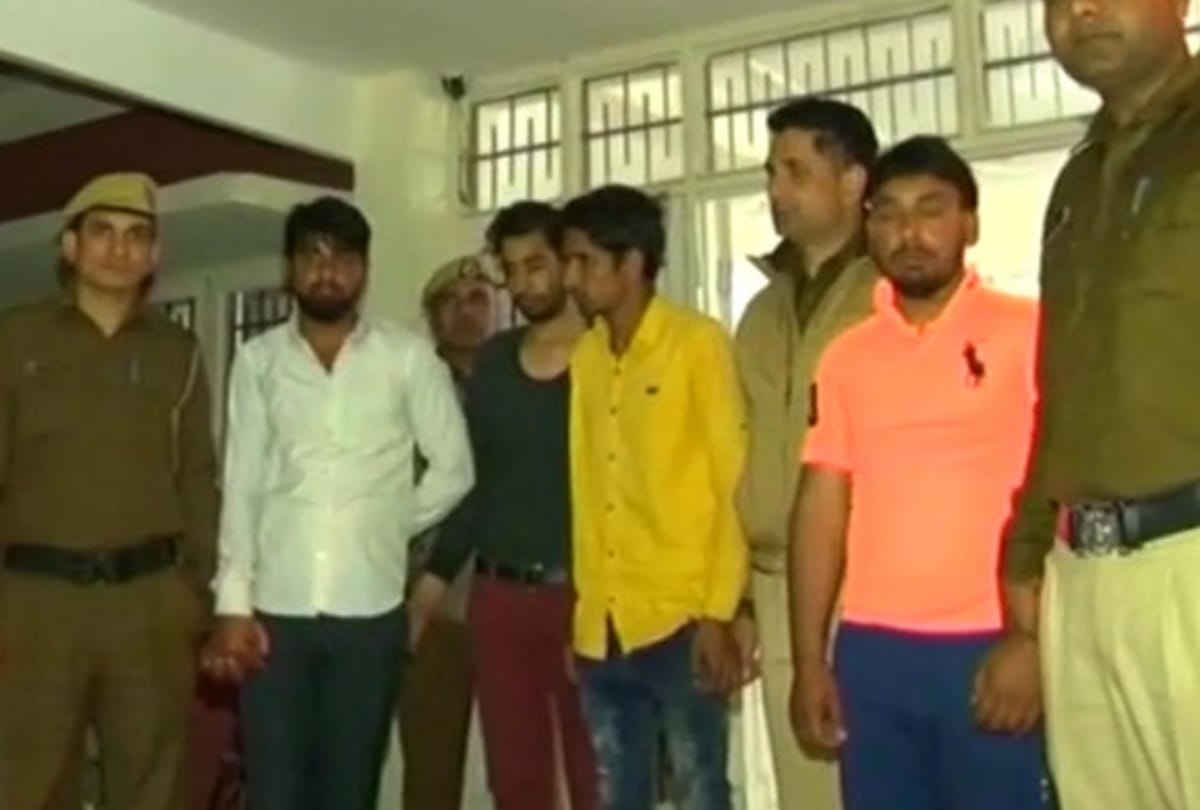 rape with a lady while she was coming back to home after family patry