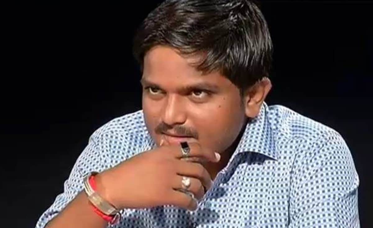 Hardik Patel said everyone should respect Sunny Leone like others actress