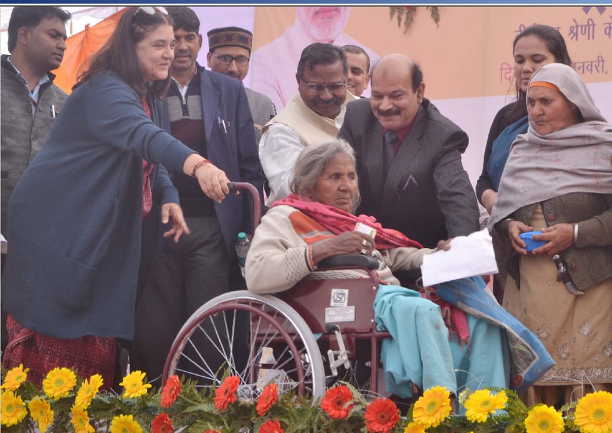 Maneka gandhi distributes medical equipment to needy 