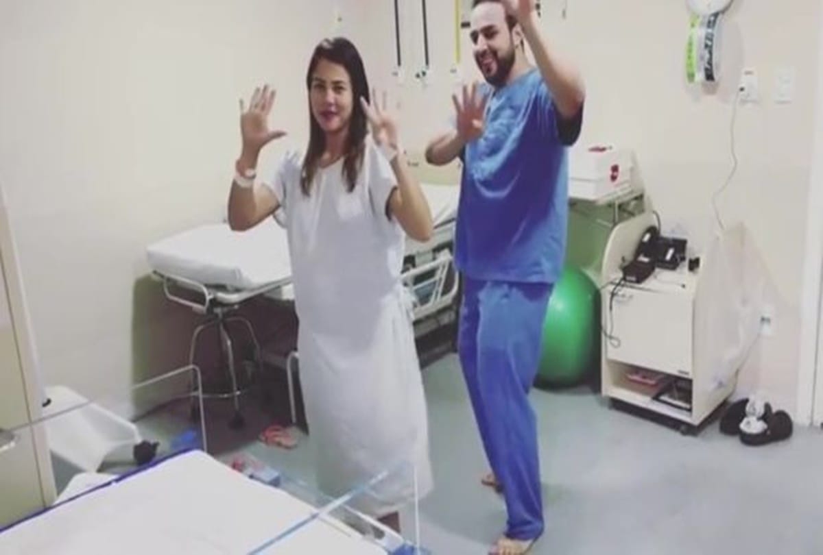 Video being viral of doctor who is dancing with pregnant women 