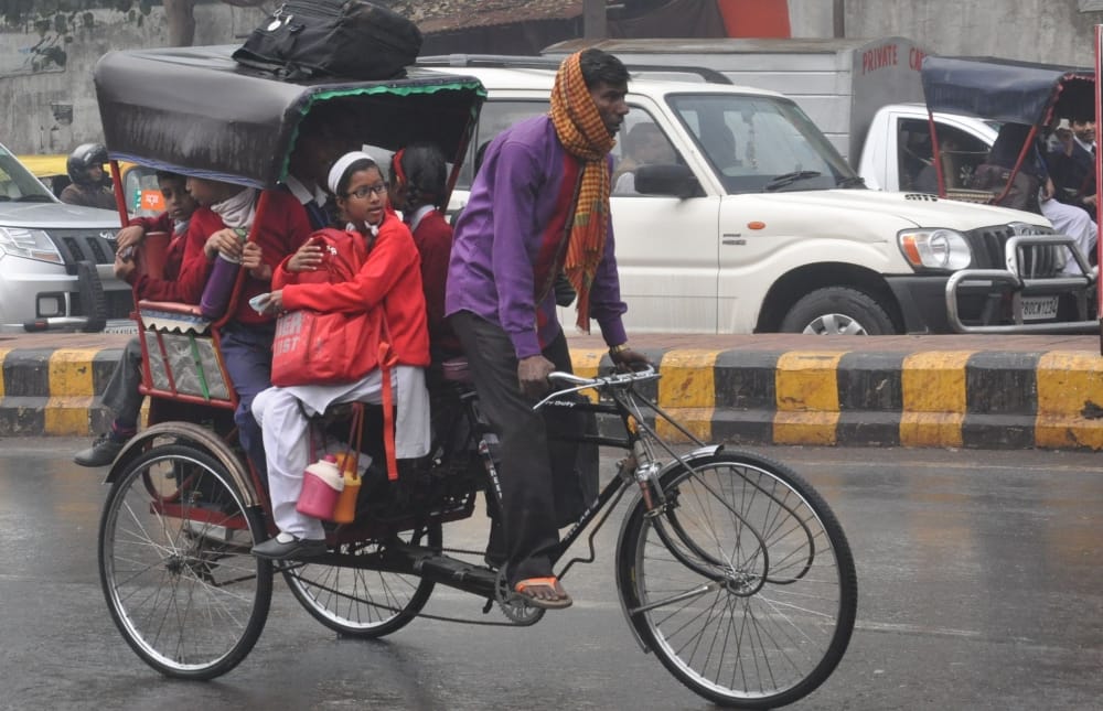 rain in agra caused cold weather 