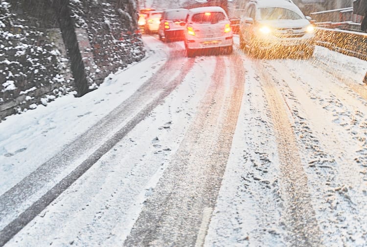 143 road and 205 bus route closed due to snowfall 