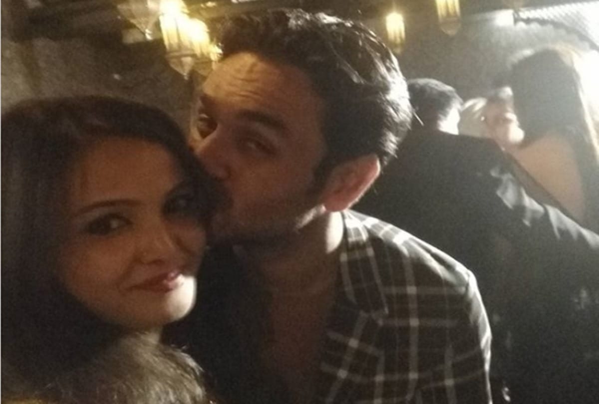 Arshi Khan parties with Vikas Gupta like there is no tomorrow