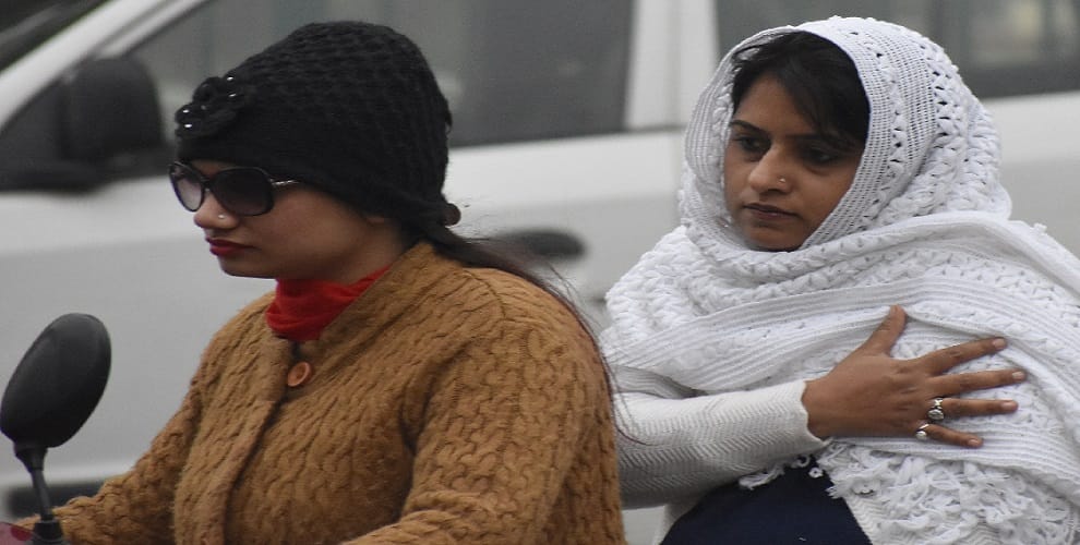 Record brake of Twelve Years when temperature goes down to 3.7 degree in delhi