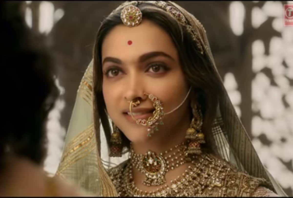 sanjay leela bhansali film Padmaavat crosses Rs 300 crore mark