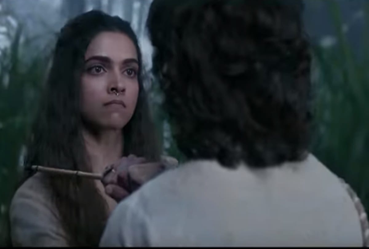 deepika padukone slapped a man at the age of 14 who tried to pull her