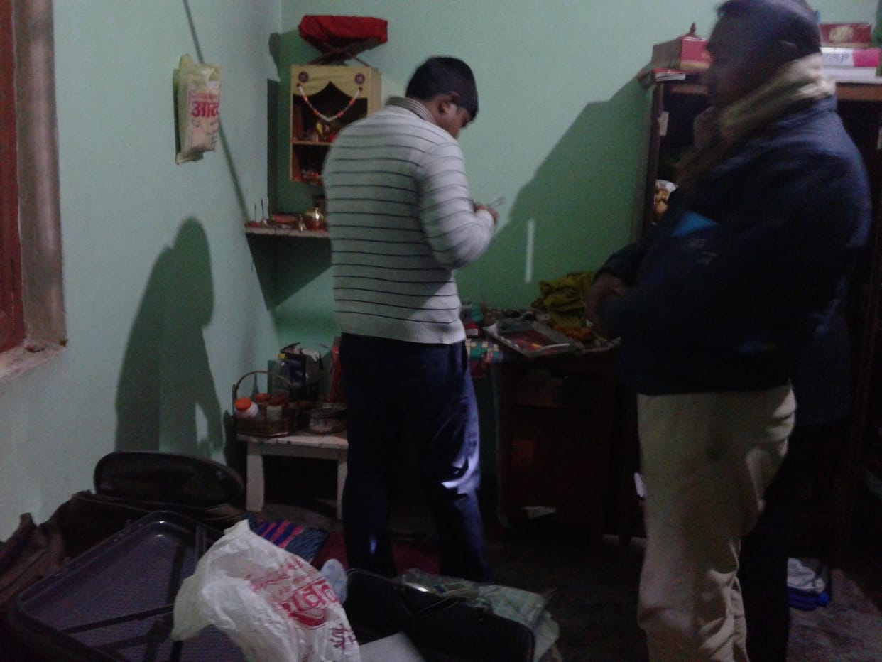 भट्ठा मालिक के घर  चोरी