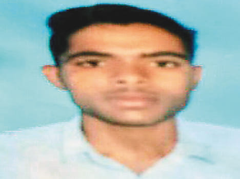 A death in bloody conflict, dead body kept