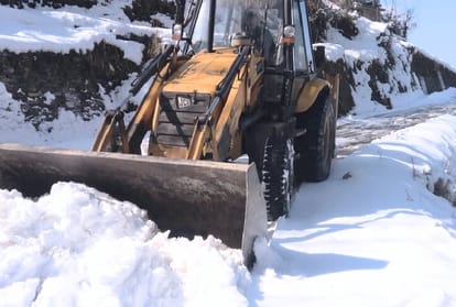 75 road closed in himachal due to fresh snowfall in himachal