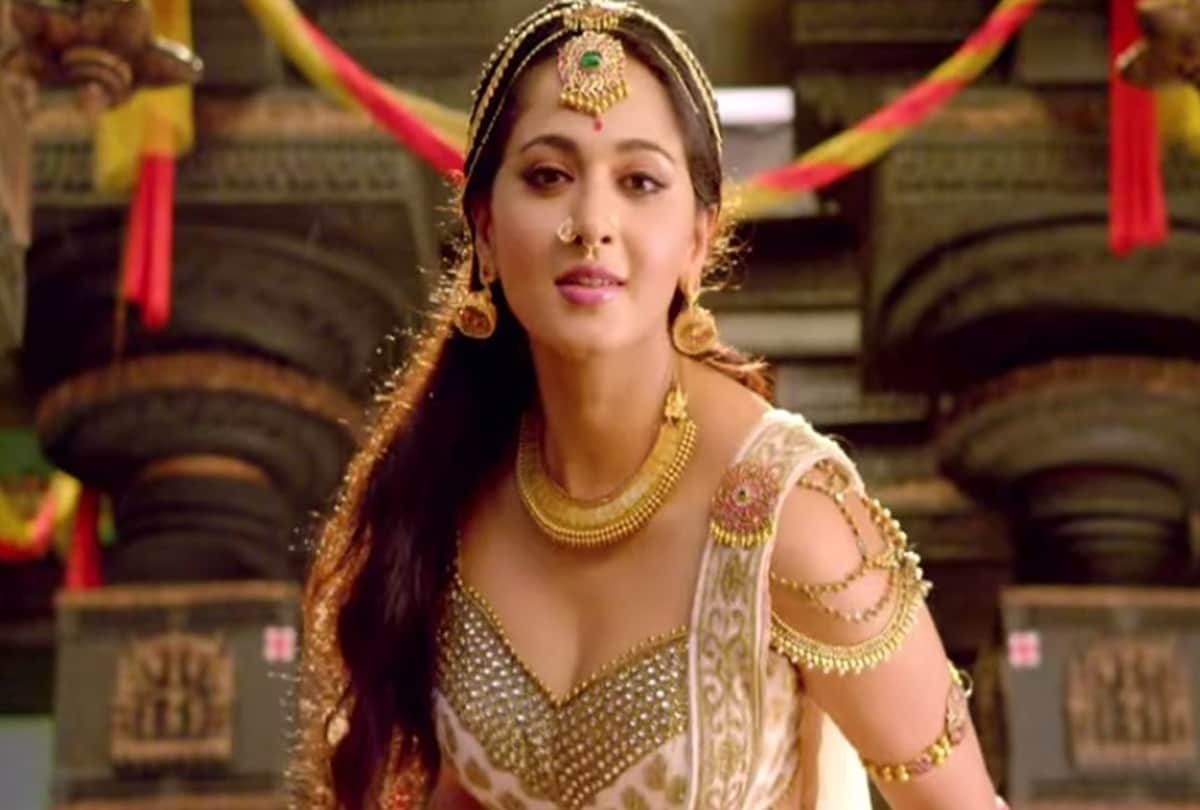 anushka shetty denied report of fracture leg on the set of sye raa