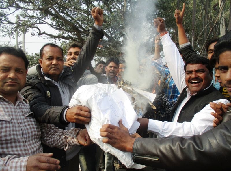 फेसबुक पर अश्लील पोस्ट से भडकी करणी सेना
