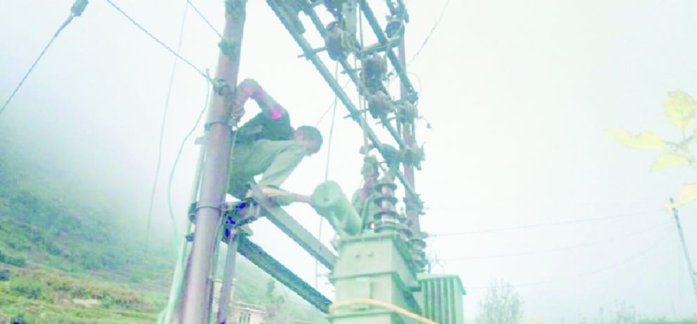 सराज के कई स्थानों में अब भी पसरा अंधेरा