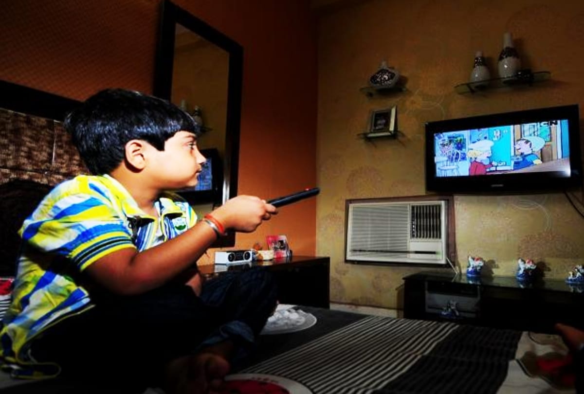 study claims Children who spend hours watching television do worse at school