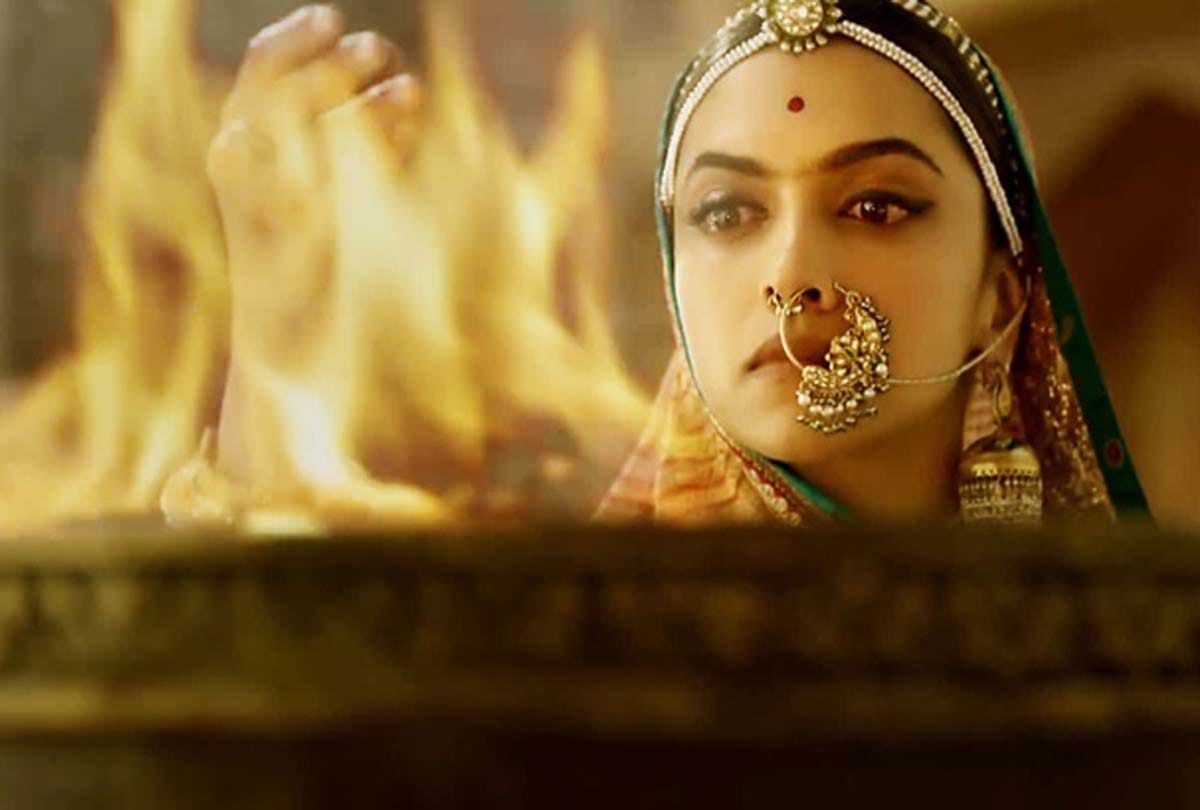 Padmaavat protests turn violent