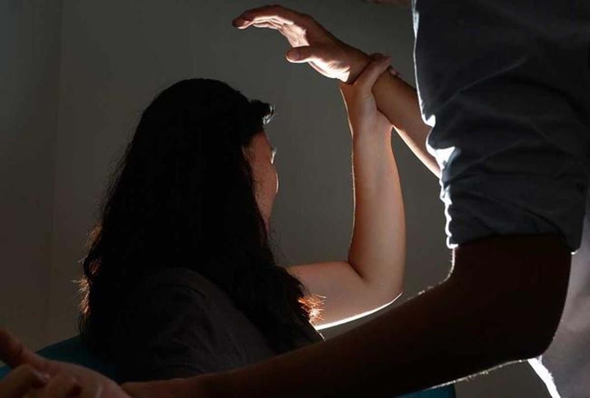 boyfriend raped his girlfriend