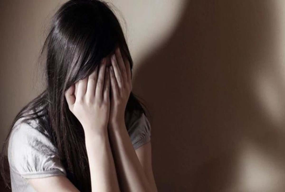 boyfriend raped his girlfriend