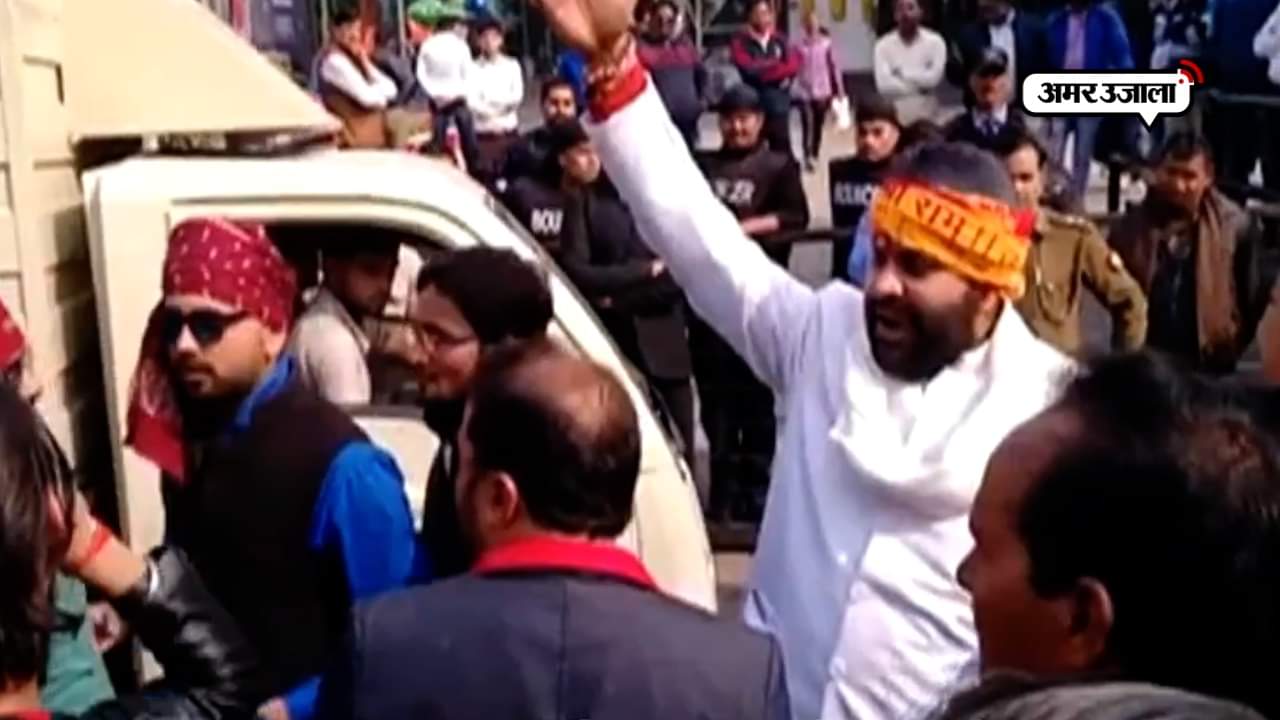 लखनऊ पद्मावत