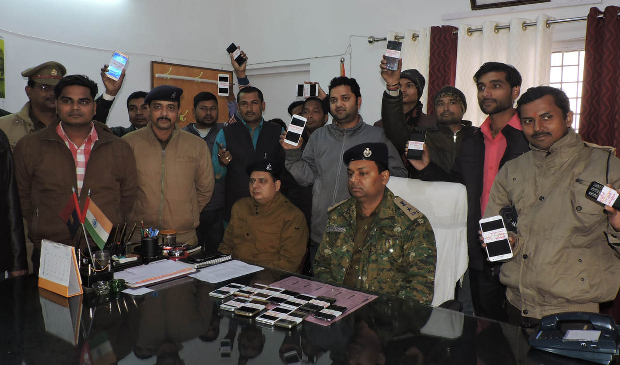 -Police returned the lost mobile of 19 people