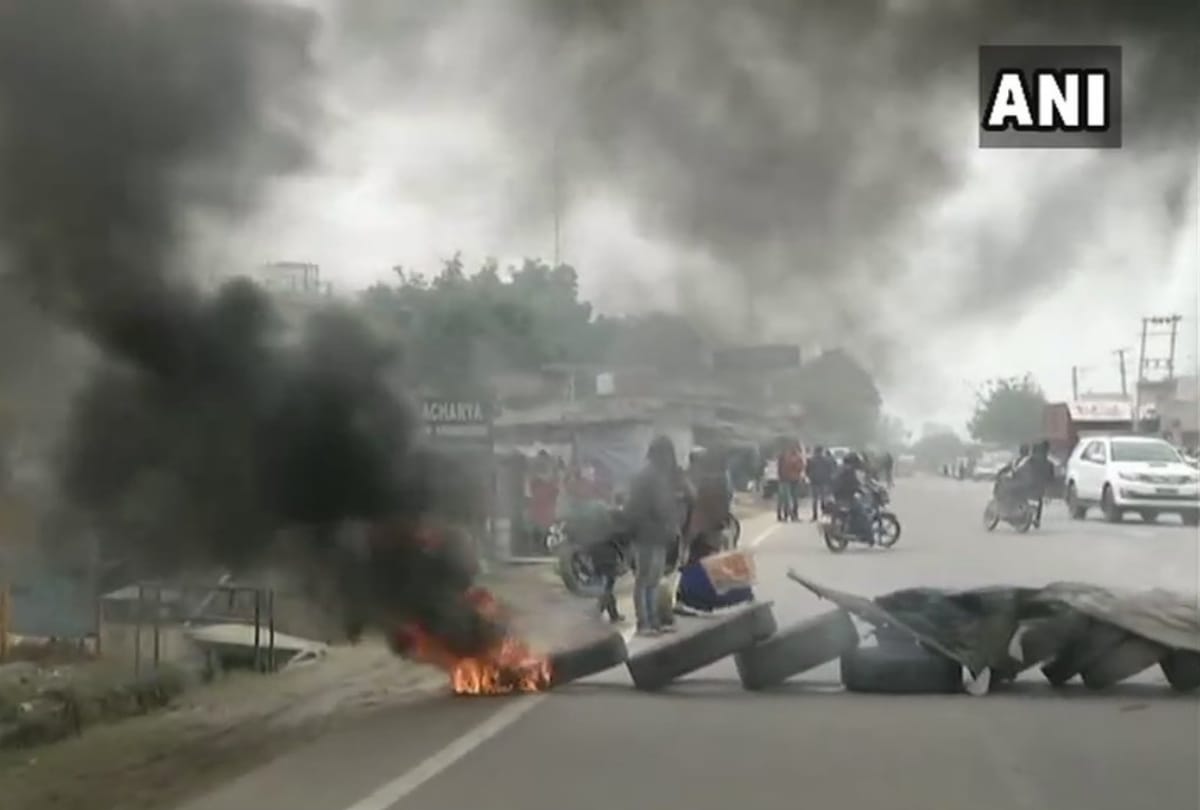 padmavat : buses burnt in gurugram on the name of protest