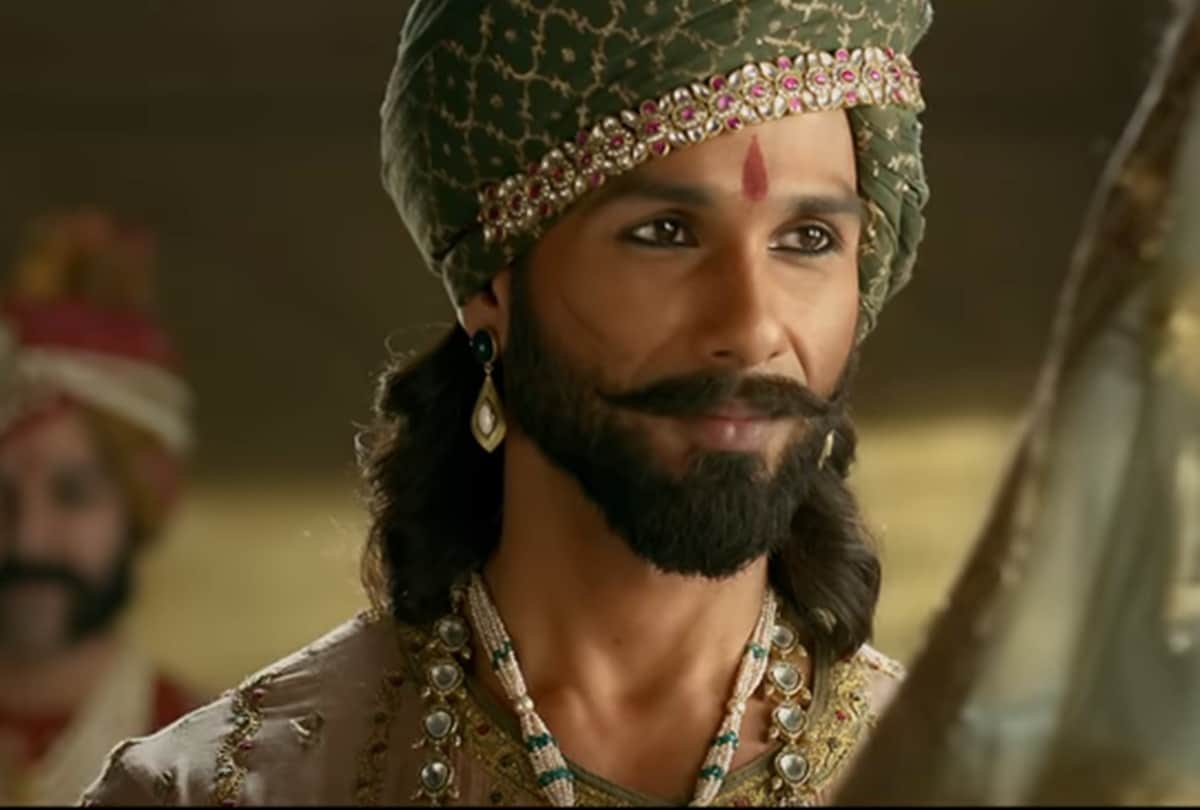 See how alia bhatt reacted after watching sanjay leela bhansali film padmaavat