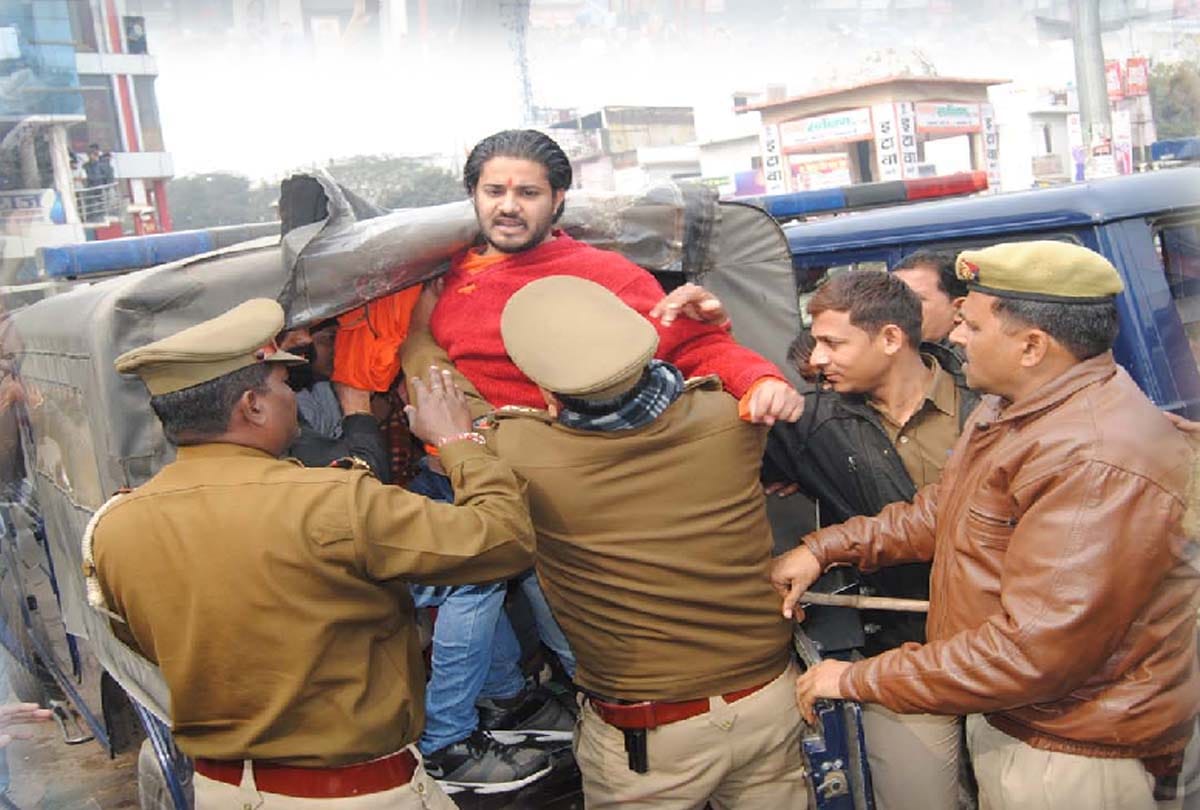 Padmaavat protests turn violent