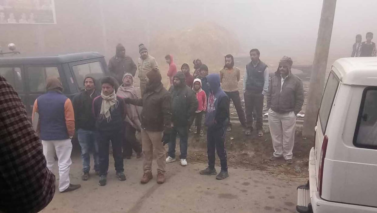 missing girl dead body found in pond in Munger in bihar angry people sabotage police station