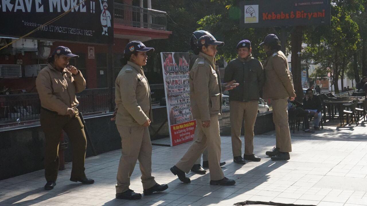 police deploy on padmavat special paid show at dehradun