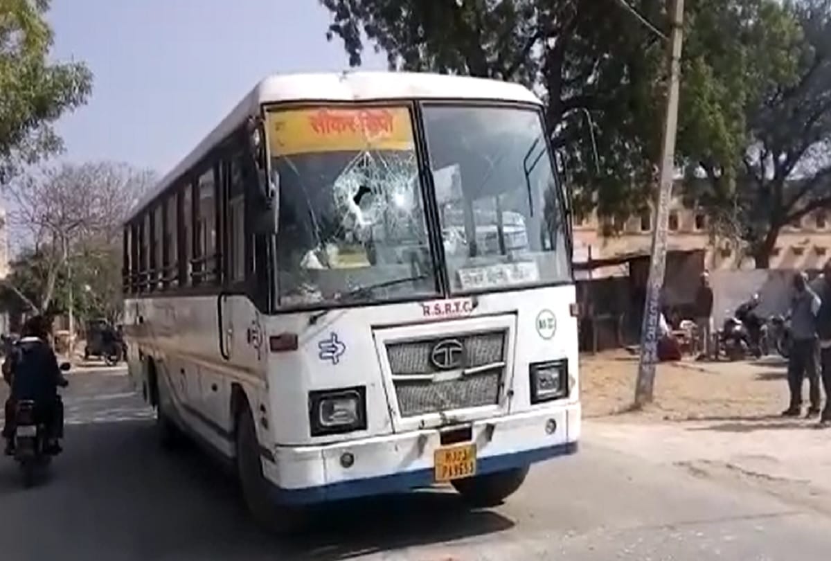 padmaavat controversy : Rajasthan hindus and rajput protest film padmaavat