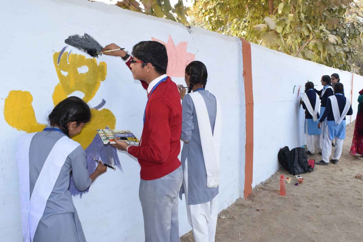 वाल पेटिंग के माध्यम से नगर को स्वच्छ बनाने की मुहिम