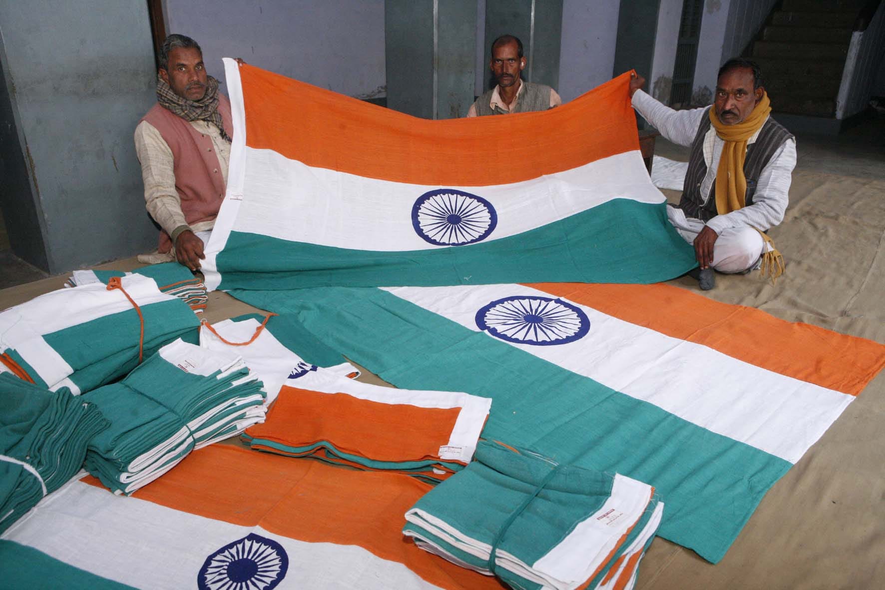 people playing gambling on tricolor arrested in uttar  pradesh bulandshahr after video goes viral