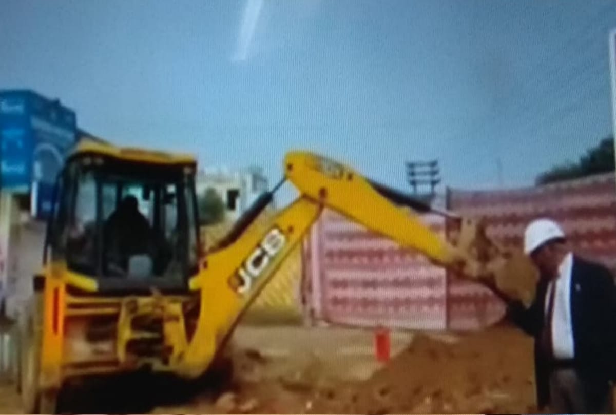 explosion in 150 feet long tunnel in delhi shakes dwarka houses know all about it