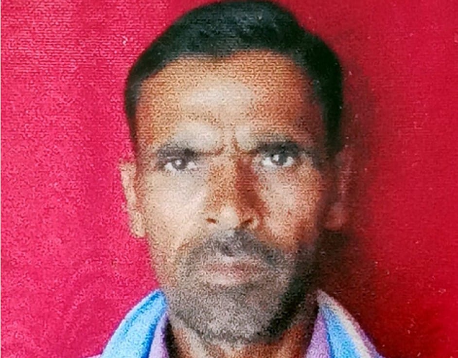 Body found on road, family jammed traffic for four hours