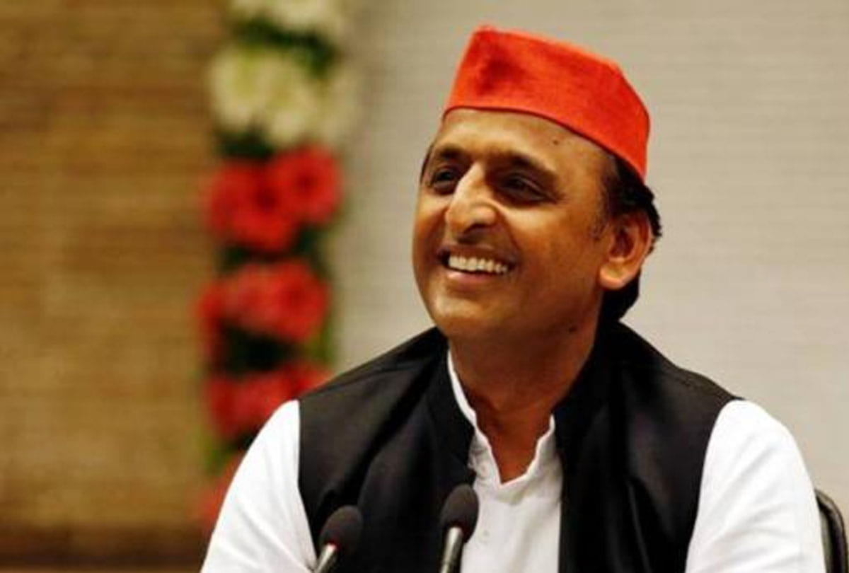 Akhilesh attack BJP on Padmavat issue