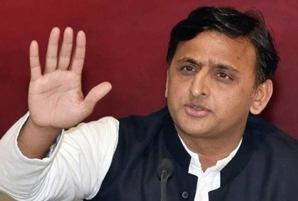 Akhilesh attack BJP on Padmavat issue